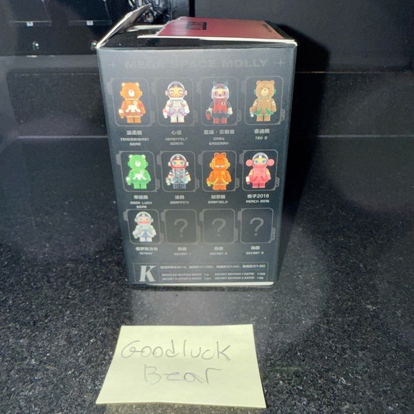 Mega Space Molly Series 3 Blind Box Good Luck Bear - Picture 3 of 7
